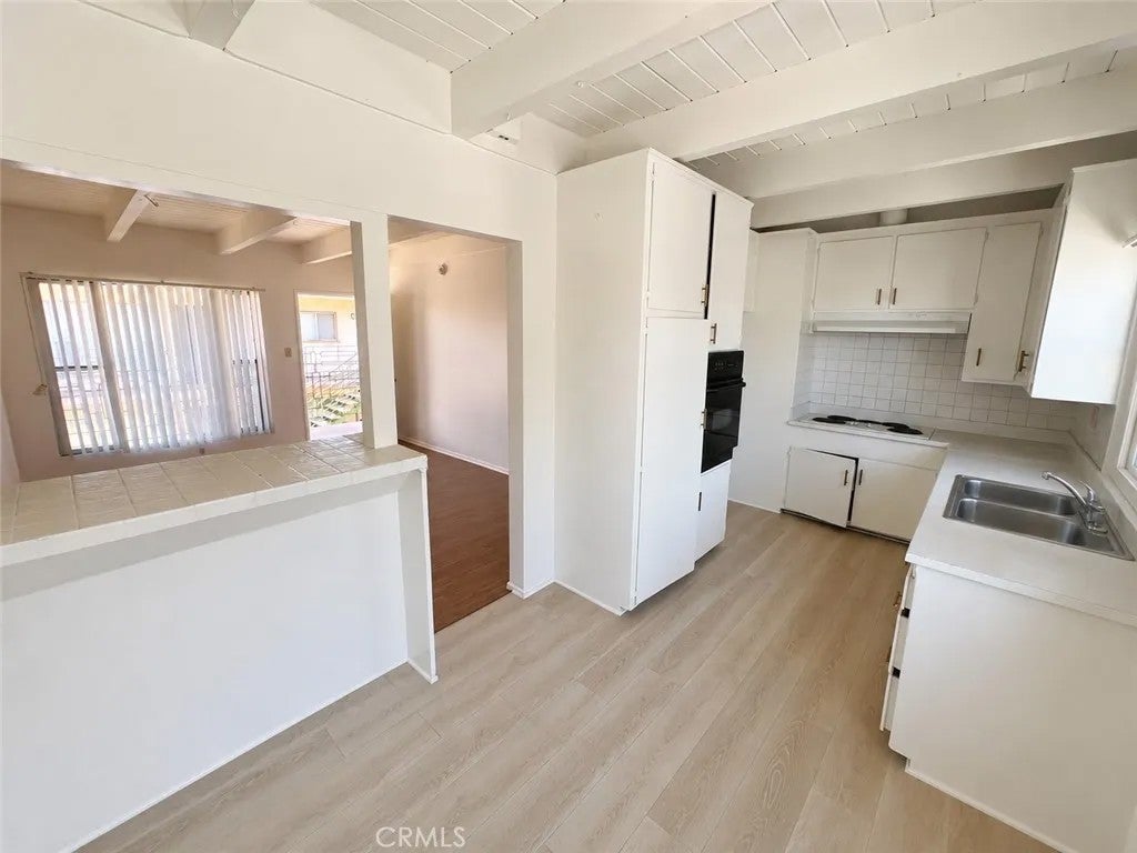 2102 S Pacific Ave 14 — photo