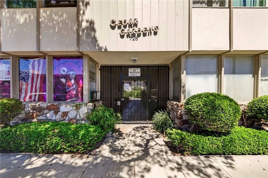 728 Cedar — photo