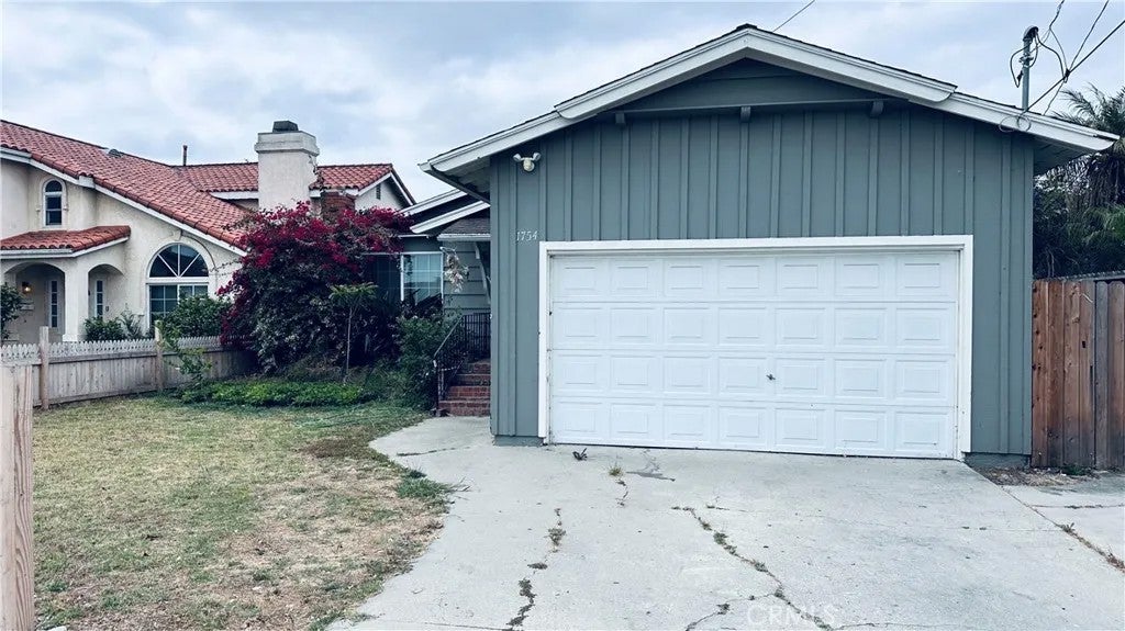 1754 256th — photo