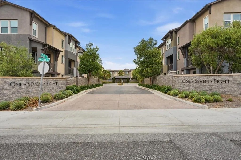 7655 Calvin Lane — photo