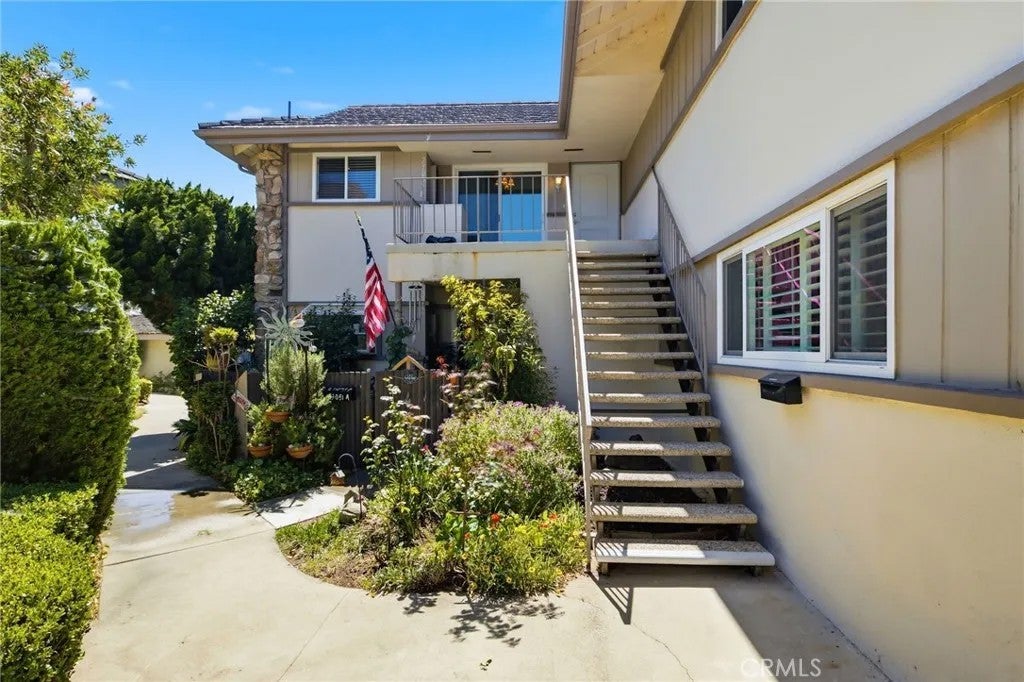 23051 Nadine Circle B — photo
