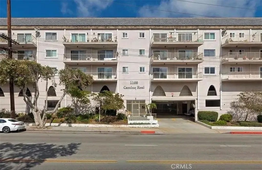 1108 Camino Real 409 — photo