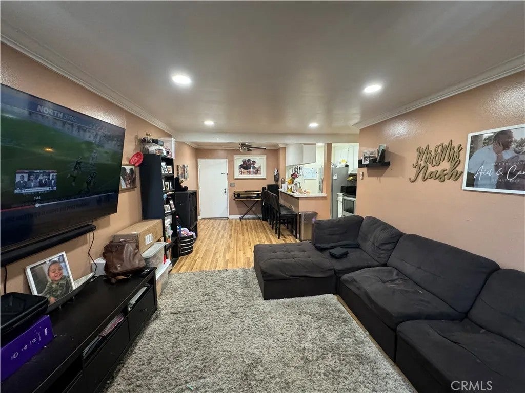 550 W Regent 342 — photo