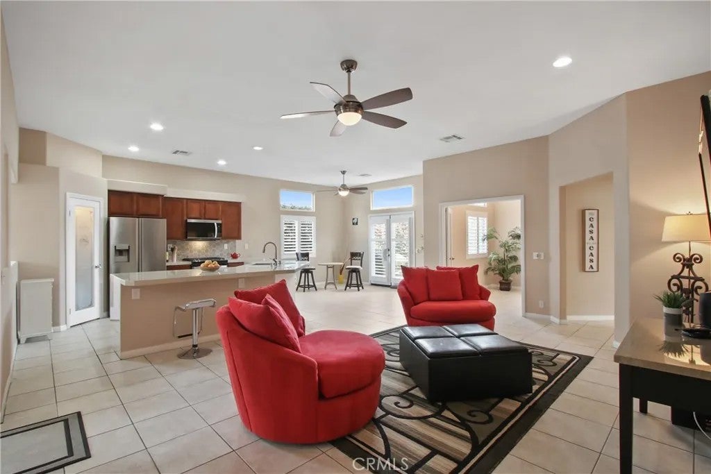54620 Avenida Obregon — photo