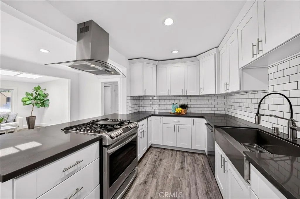24637 Cypress Street — photo