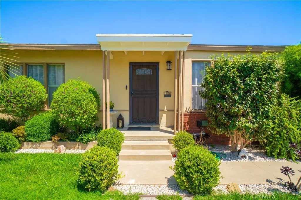 1208 S Stoneacre — photo