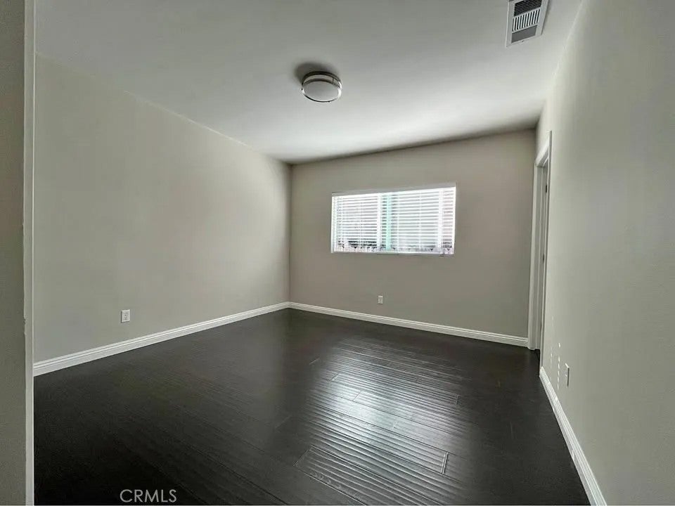 30 N Cordova — photo