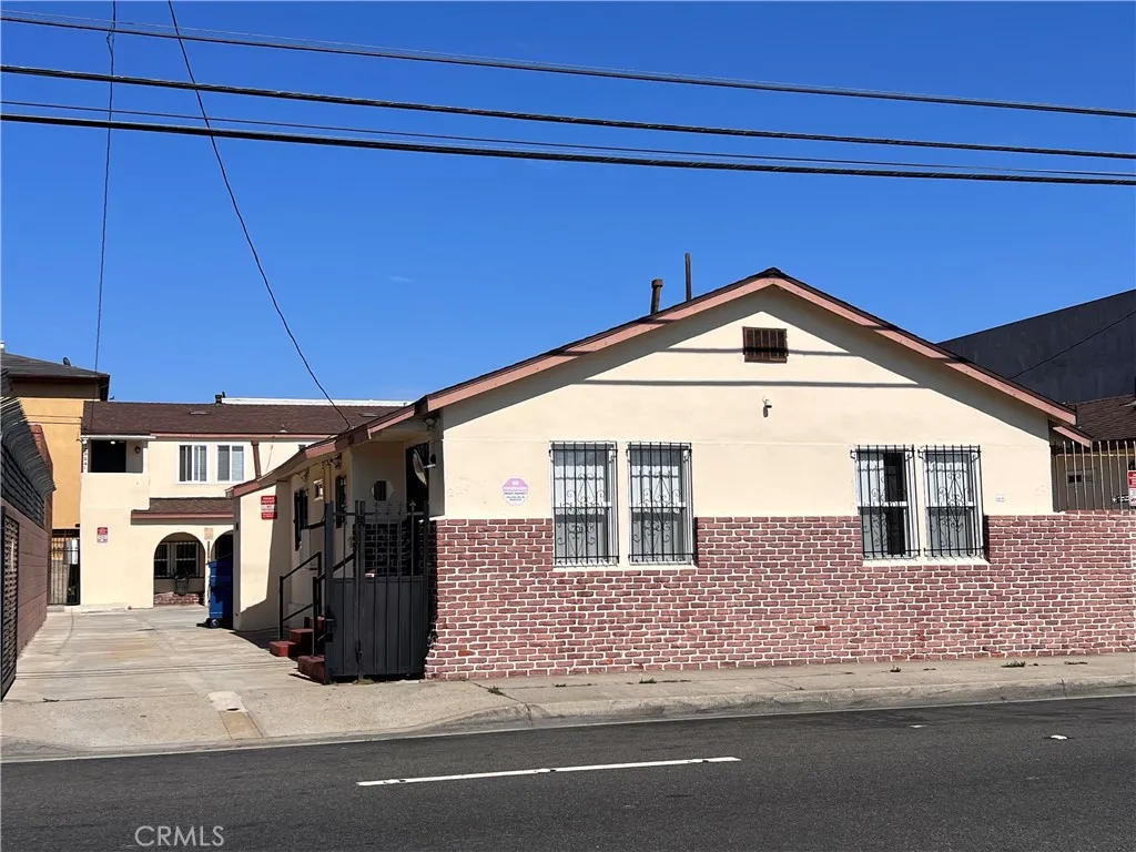 12924 Prairie Avenue Unit C — photo