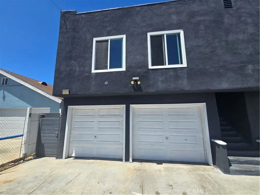 1921 E 6th Street — photo