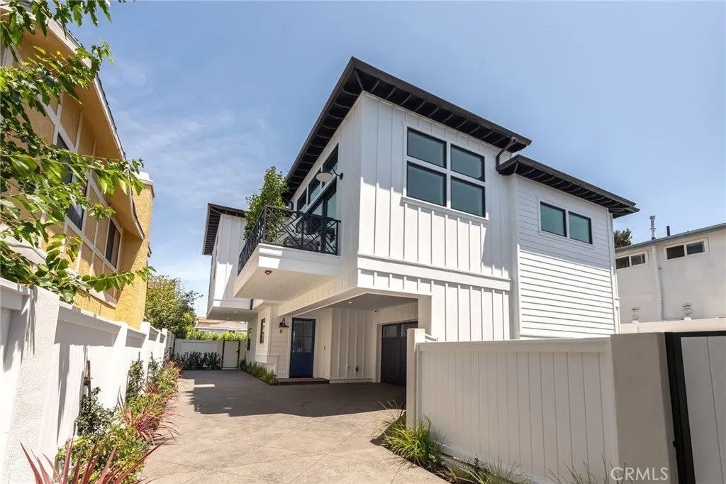 2303 Marshallfield Lane B — photo
