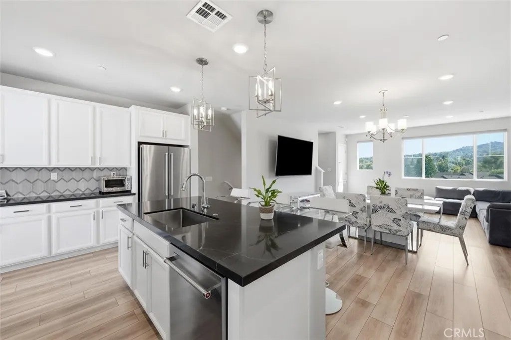 1414 Sea Lane — photo