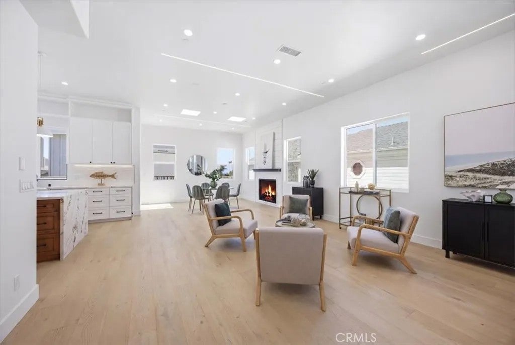 617 N Irena Avenue B — photo
