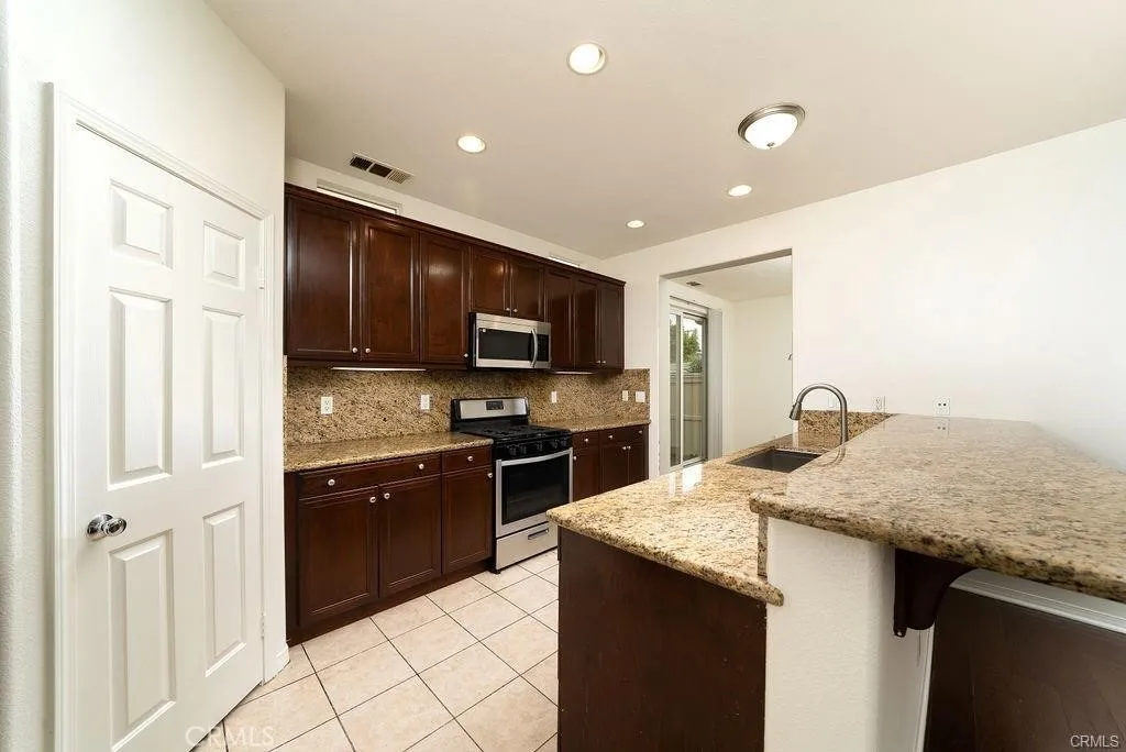 22532 Venice, Carson, CA 90745 — photo 3