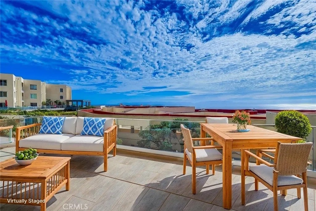 3200 La Rotonda Drive 405 — photo