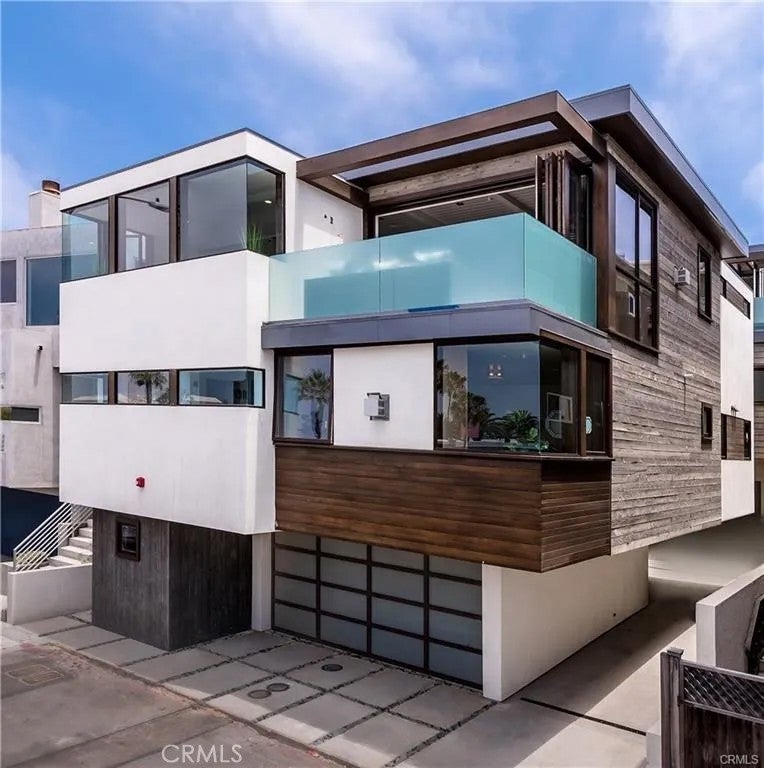 1120 Palm Drive — photo