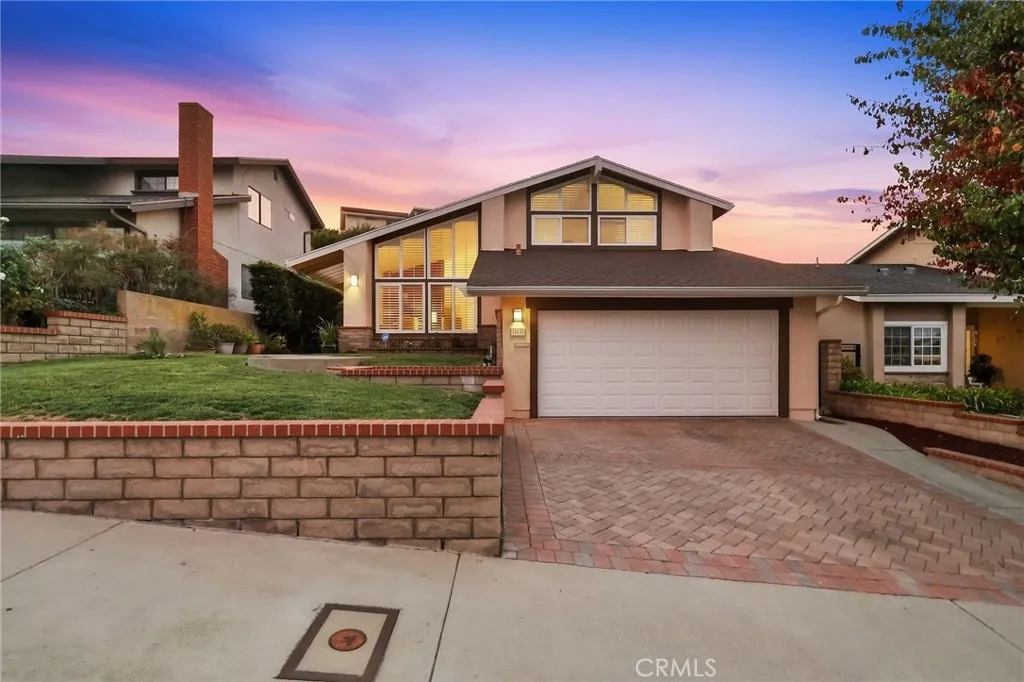 317 Lois Lane — photo
