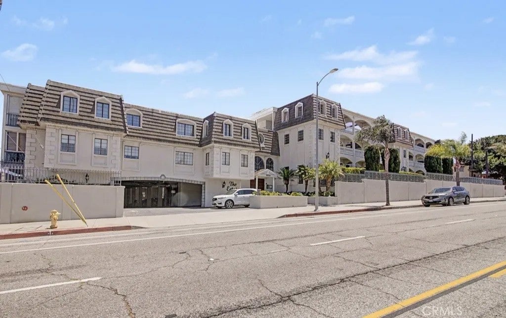 2020 S Western 3 — photo