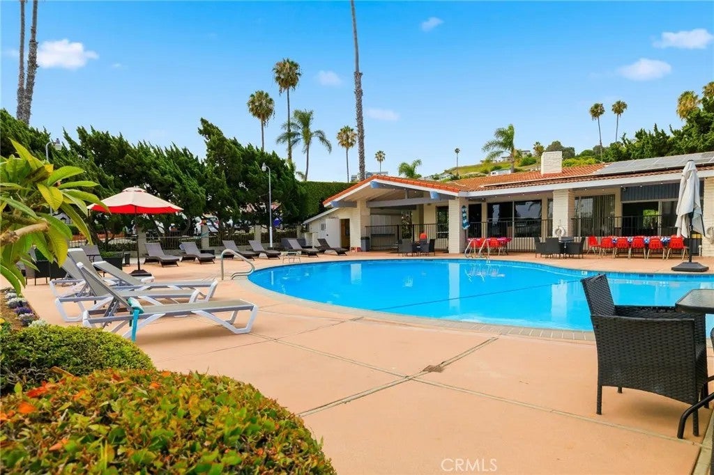 2550 Pacific Coast Highway 231 — photo