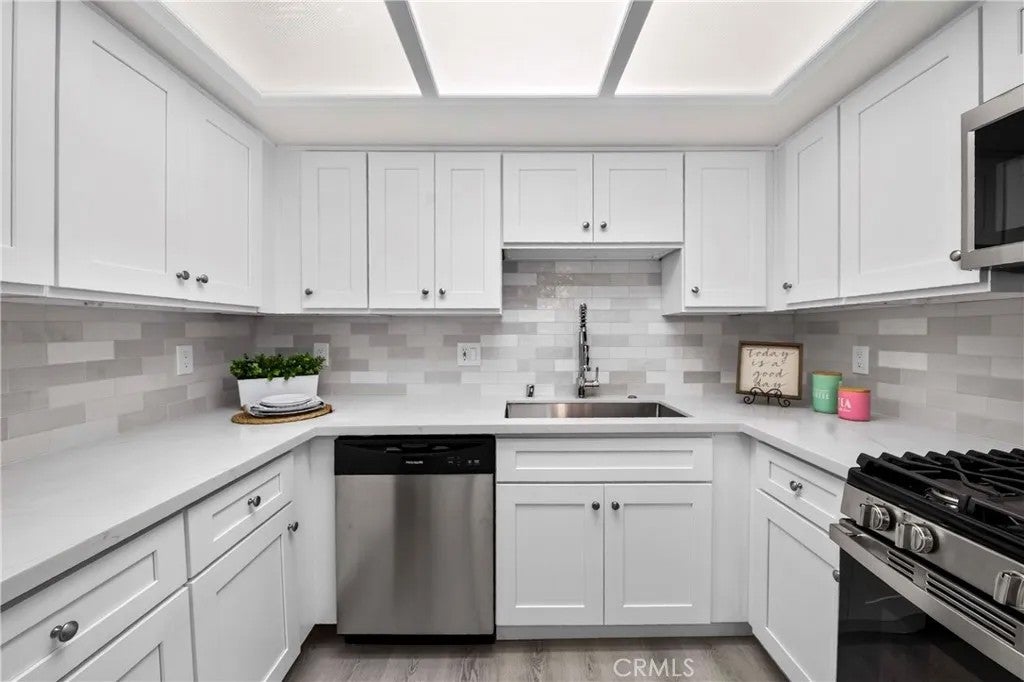 1131 Campbell Street 210 — photo