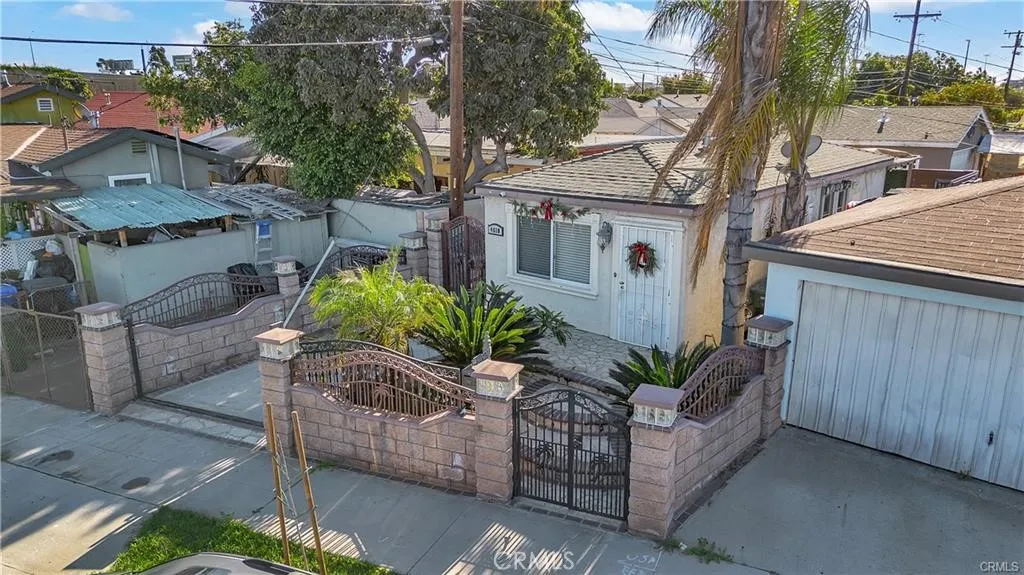 4610 Leonis, Commerce, CA 90040 — photo 2