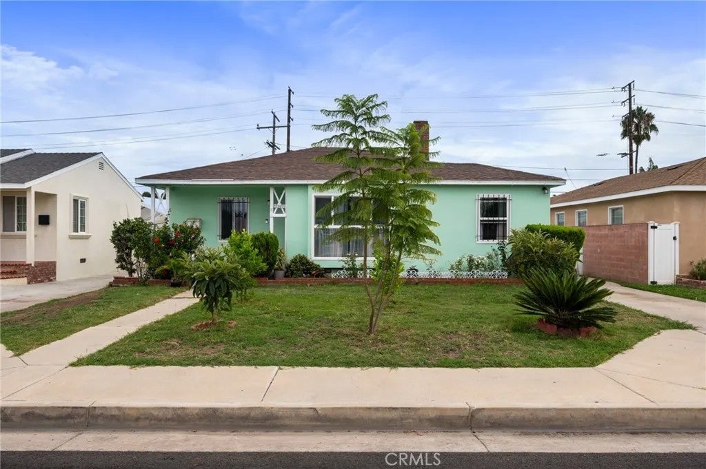 23702 Enola — photo
