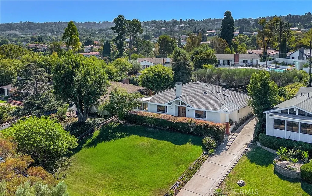 10 Palos Verdes Lane — photo