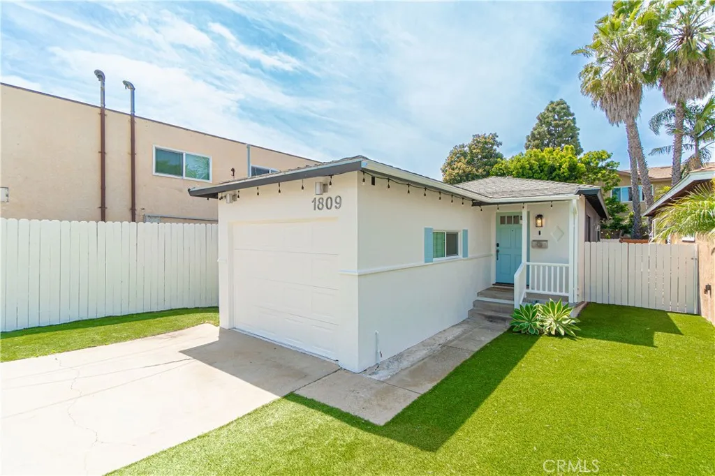 1809 Phelan Lane — photo