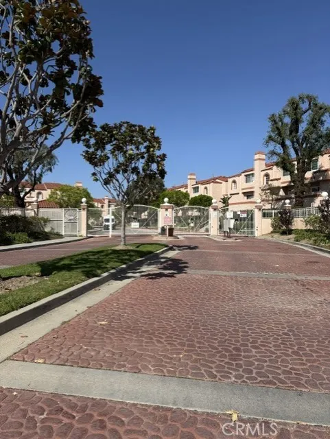 3101 Plaza Del Amo Unit 37 — photo