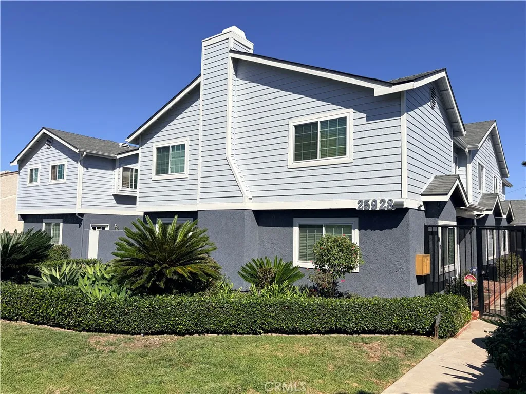 25928 Oak Street #B — photo