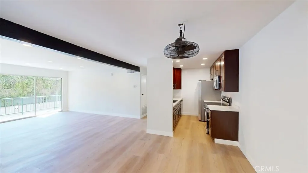 5460 White Oak Avenue Unit D102 — photo