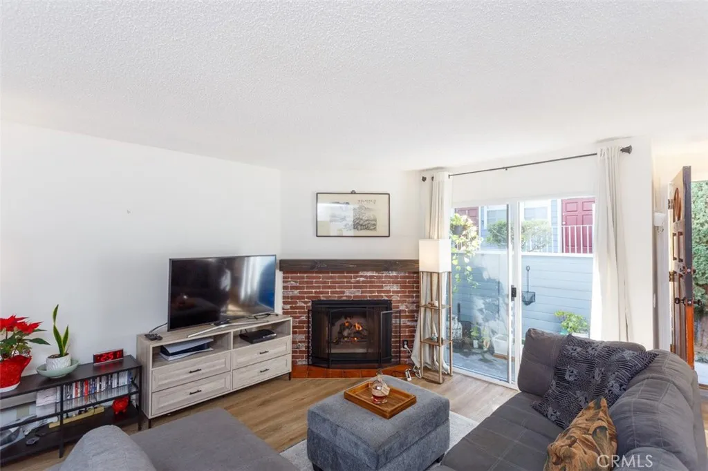 26105 Frampton Avenue Unit C — photo