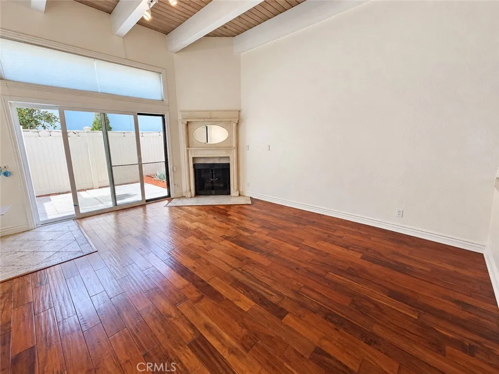 2607 Nelson Unit F — photo