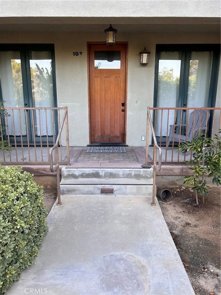 1448 N Fair Oaks Ave Unit Unit 107 — photo