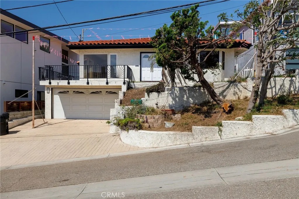 725 24th Street — photo