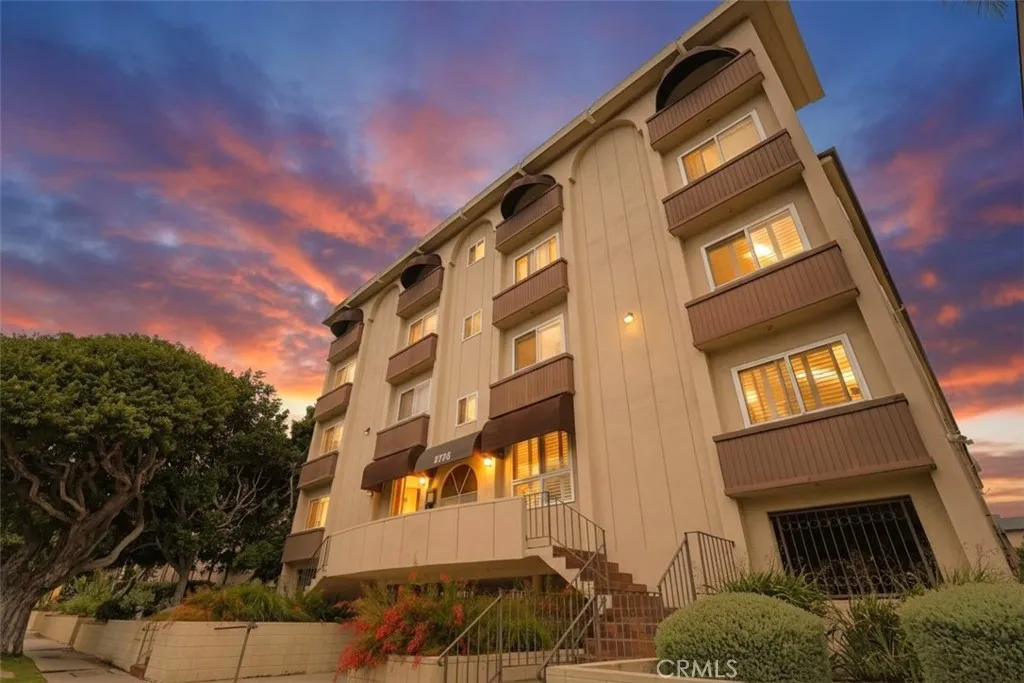 8738 Delgany Unit 301 — photo