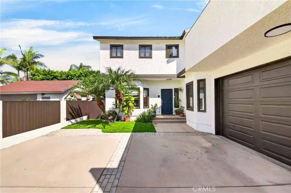 2405 Clark Lane Unit B — photo