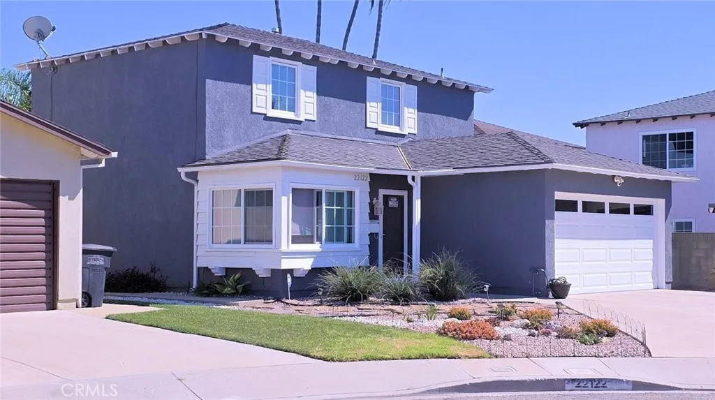 22122 Kenwood — photo