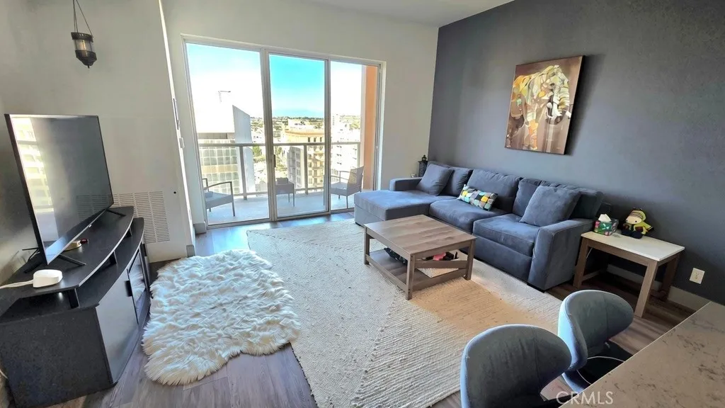 488 E Ocean Unit 1607 — photo