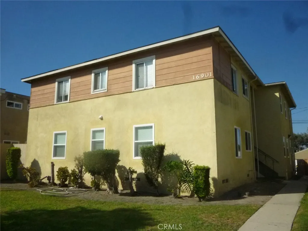16901 Crenshaw Boulevard Unit 7 — photo