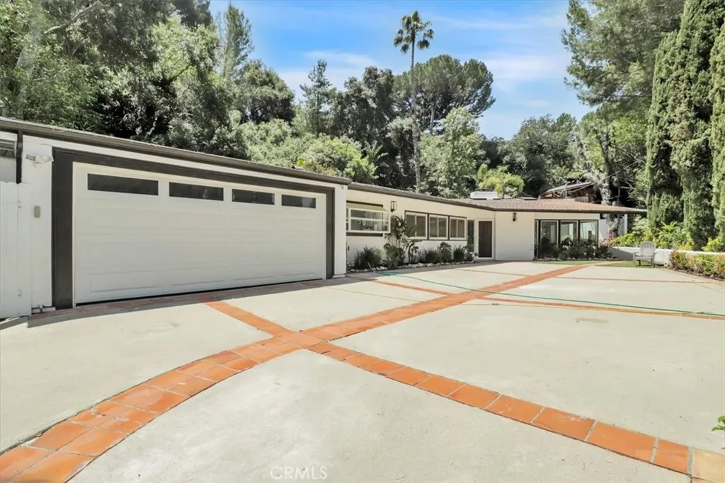 9466 Hidden Valley Place — photo
