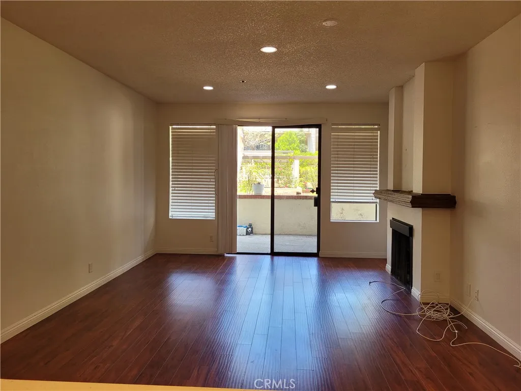 2563 Plaza Del Amo Unit 107 — photo