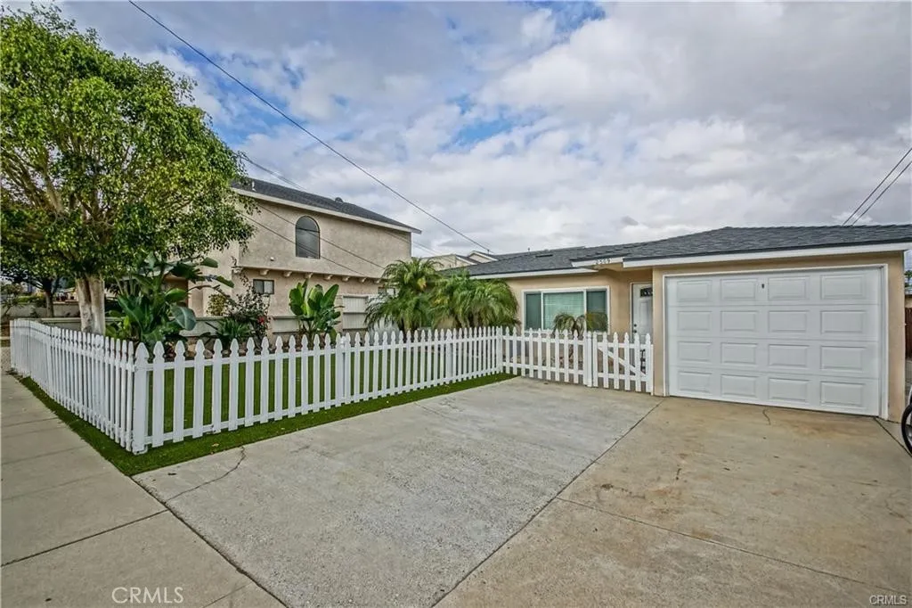 2509 Clark Lane — photo