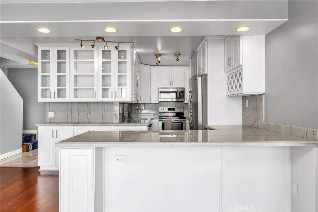 531 Esplanade Unit 511 — photo