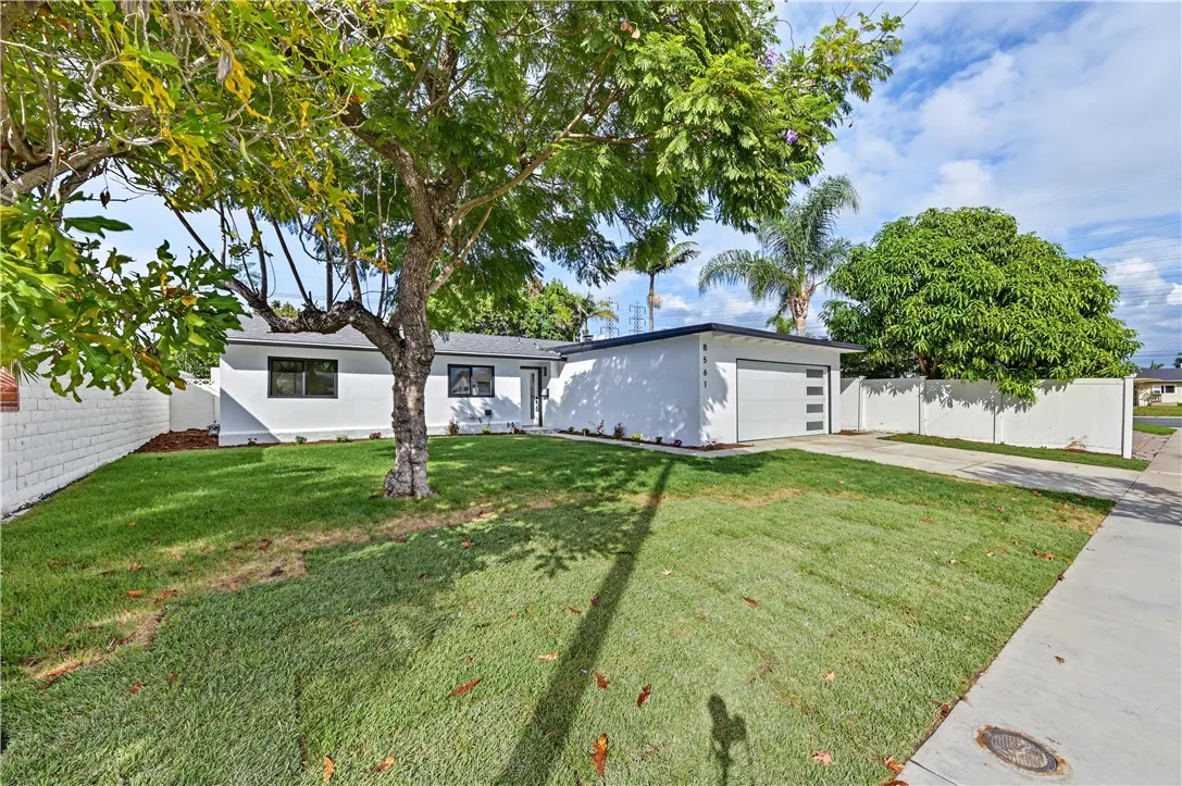 8561 Donald Circle — photo
