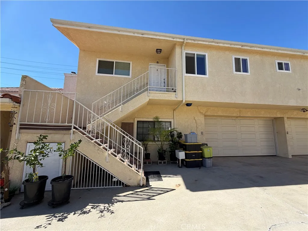 2103 Clark Lane Unit B — photo