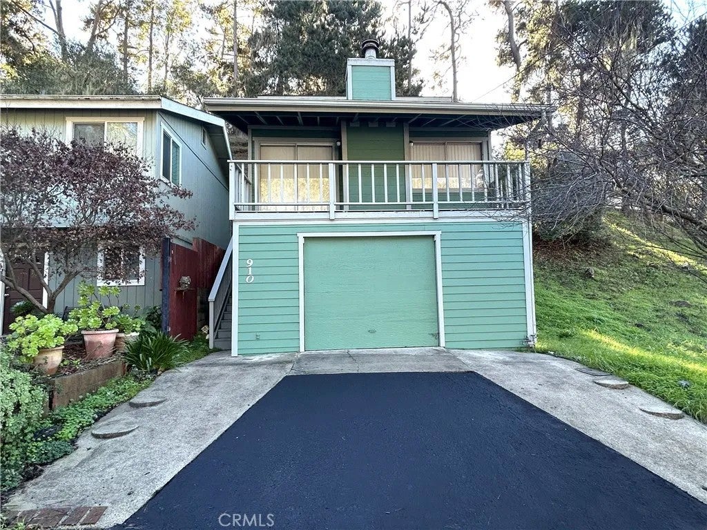 910 Sheffield Street — photo