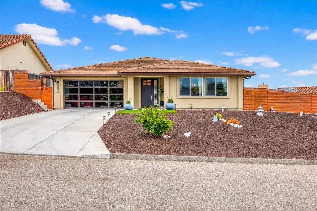 3530 Lakeside Village — photo