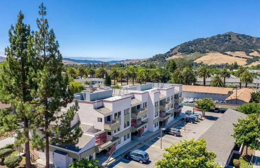 1239 E Foothill Boulevard Unit 207 — photo