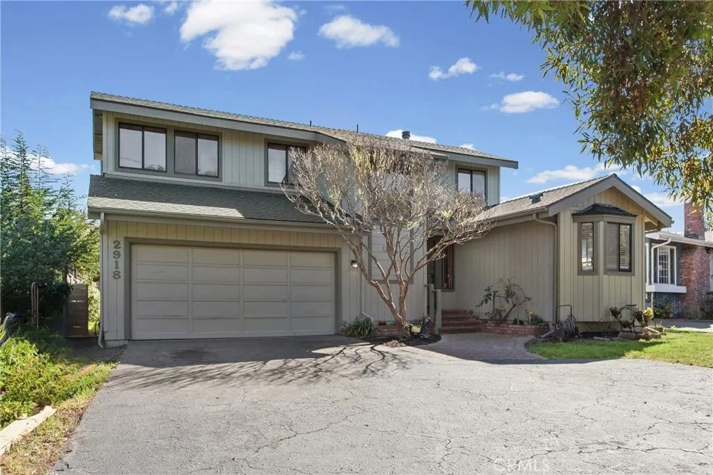 2918 Burton Drive — photo