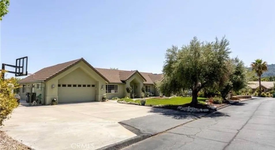 155 Eagle Creek Court — photo